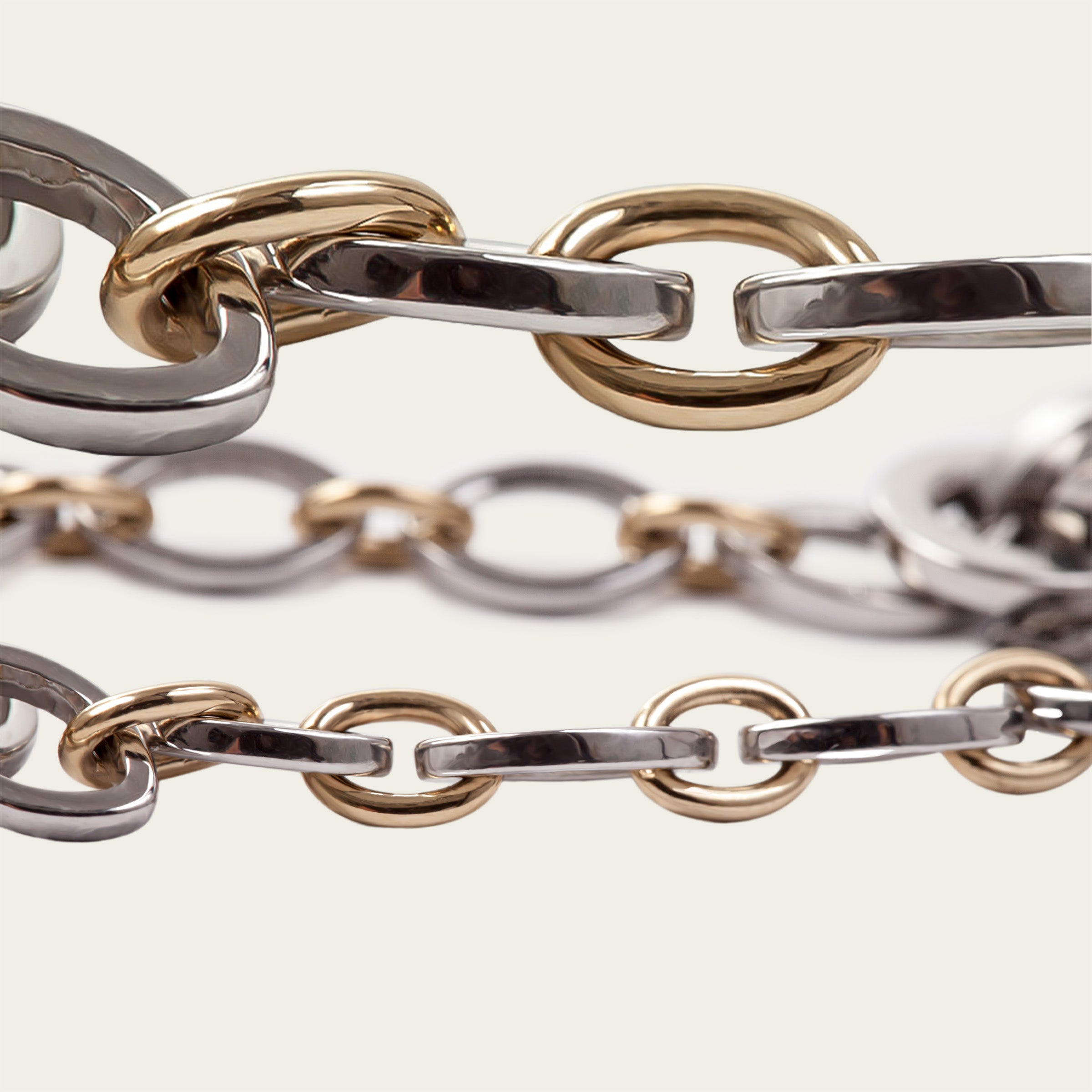 VALENTINA Halskette – Bicolor Gold & Stahl, BETTENCOURT Schmuck – Ansicht 2