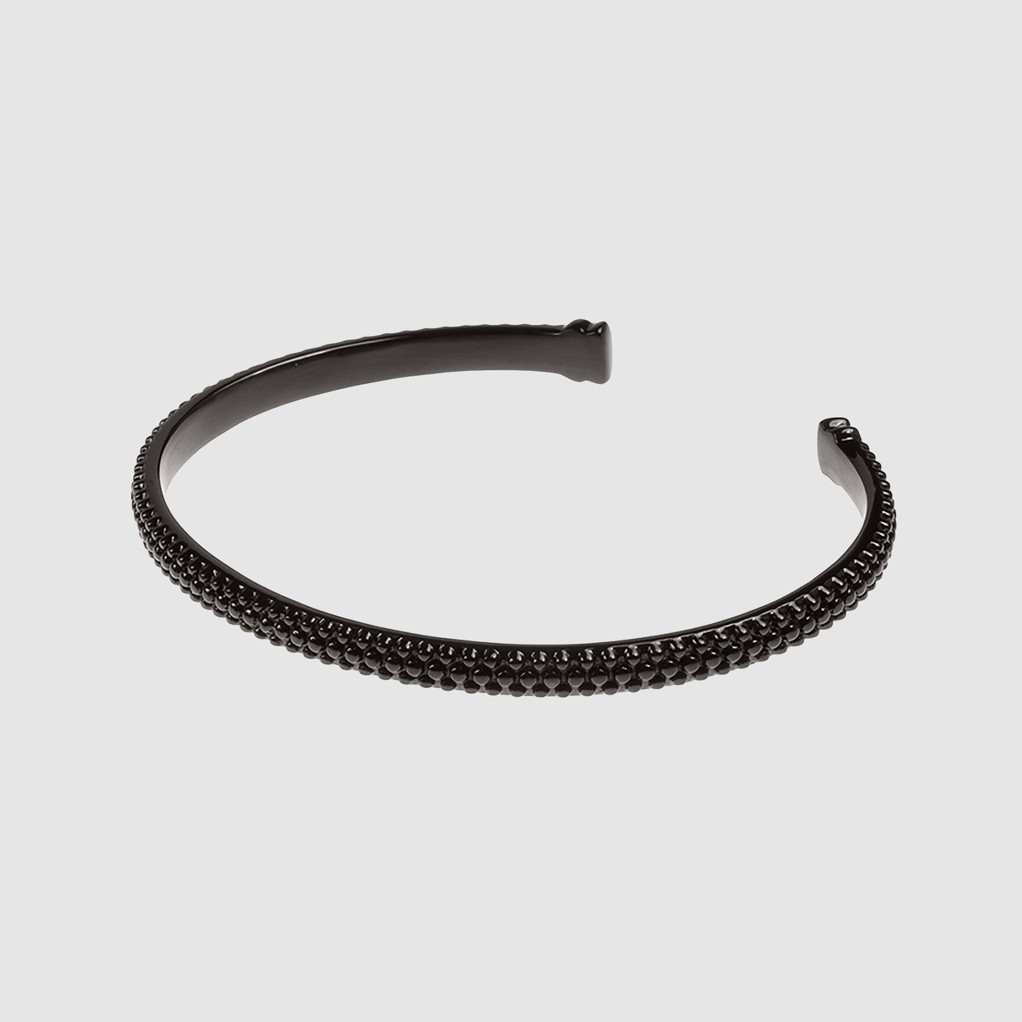 MORA Armband – Schwarzer Stahl-Armreif, BETTENCOURT Schmuck – Ansicht 3