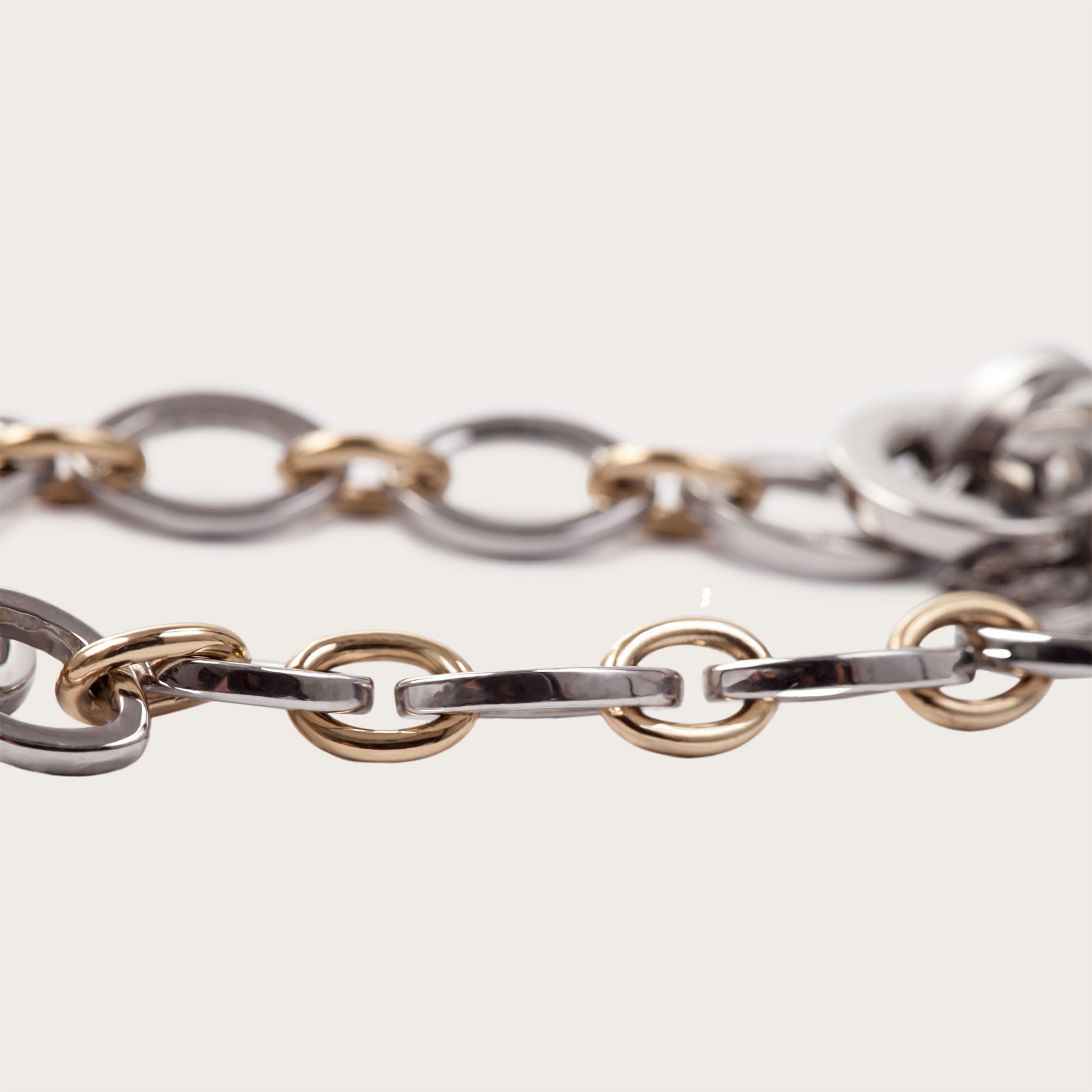 VALENTINA & ROSSANA Set – Bicolor Halskette & Armband, BETTENCOURT Schmuck – Ansicht 4, Gliederdetail